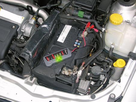 Eufab Batterie Tester für KFZ Batterien und Lichtmaschinen 