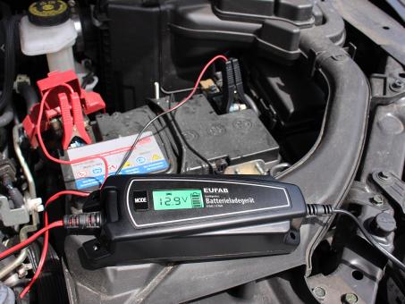 Eufab Intelligentes Batterieladegerät 6/12 V, 4 A 4-stufig 