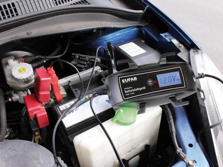 EUFAB Int. Batterieladegerät 6/12V 4A mit Kabelaufroller 