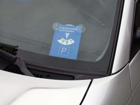 APA Parkscheibe mit Saugnäpfen 