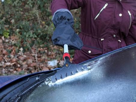 APA Teleskop-Eiskratzer mit Handschuh 