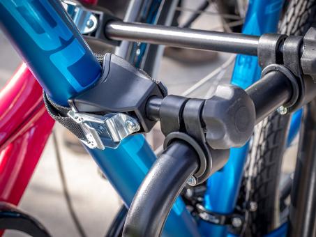 Fahrradträger CROW für Anhängekupplung teileweise vormontiert 